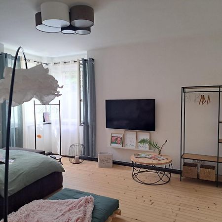 Apartment Wildflower In Privatvilla Im Herzen Merans Extérieur photo