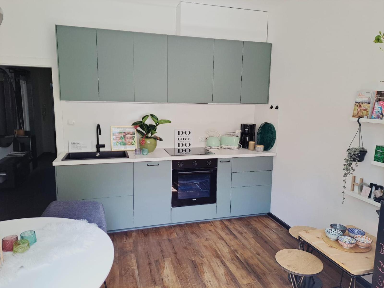 Apartment Wildflower In Privatvilla Im Herzen Merans Extérieur photo